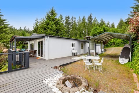 Hoodsport Hideaway House in Hood Canal