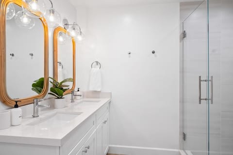 Hideaway Zen House in La Jolla Shores