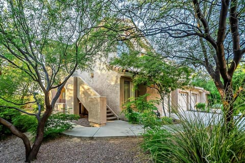 Luxury 3BD 2BA Home Near Tucson with Desert Views House in Oro Valley