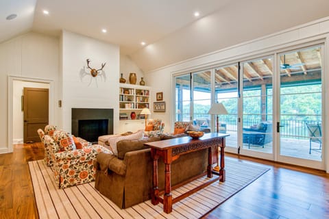 Casa de Yayo House in Gloucester