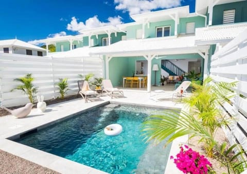 Facade/entrance, Pool view, Swimming pool, Swimming pool