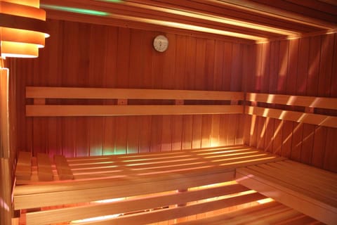 Sauna, Spa and wellness centre/facilities