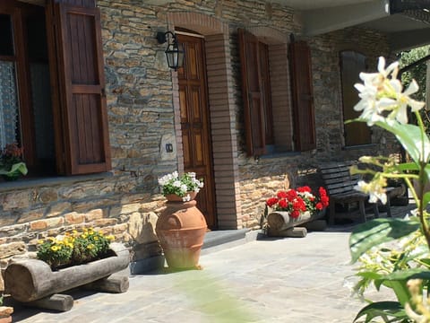Facade/entrance