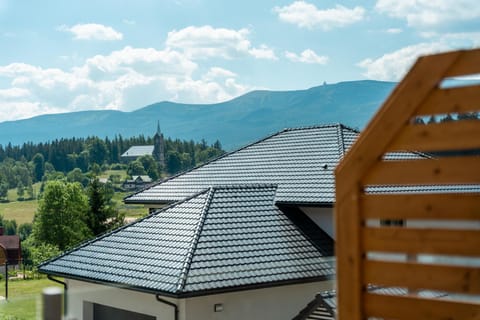 Balcony/Terrace, Mountain view