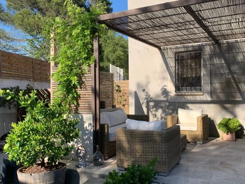 Belle villa récente de 120 m2 avec piscine Villa in Villeneuve-lès-Avignon