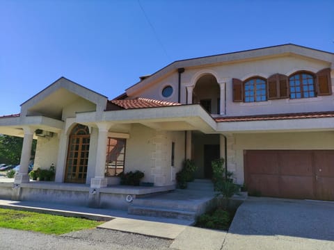 Luxury Home Cetinje Apartment in Montenegro