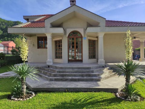 Luxury Home Cetinje Apartment in Montenegro