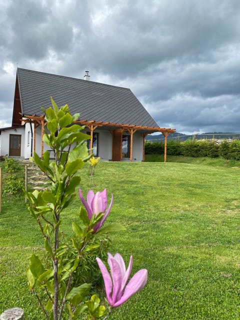 Spring, Day, Natural landscape, Garden, View (from property/room), Balcony/Terrace, Garden view