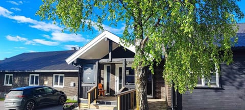 Property building, Spring, Parking
