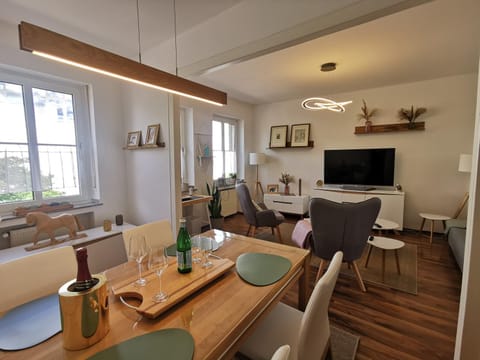 Living room, Dining area