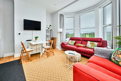 Victorian Apartment Steps to Beach - West Beach 3 Apartment in Portrush