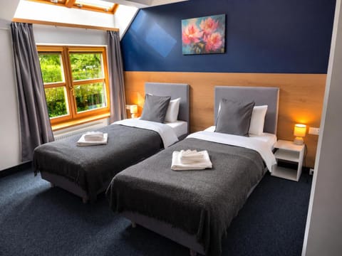 Bed, Off site, Garden, View (from property/room), Photo of the whole room, Decorative detail, Bedroom, towels