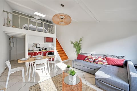 Living room, Bedroom, kitchen