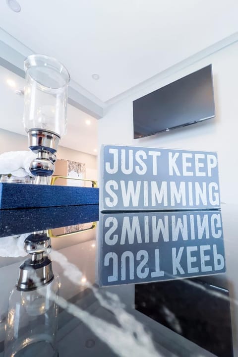 Group Friendly 6BR Near Aquarium & Niagara Falls House in Niagara Falls