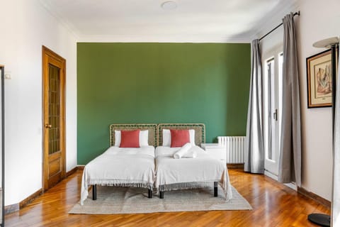 The Collection Barcelona - Big apartment for 15 in the heart of Eixample Apartment in Barcelona