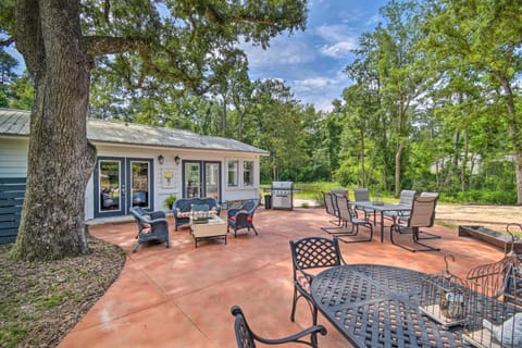 Riverside New Magnolia Springs Home with Dock, Beach House in Alabama