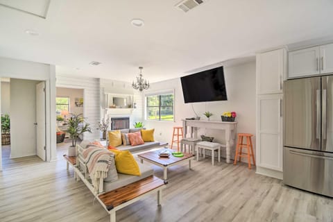 Riverside New Magnolia Springs Home with Dock, Beach House in Alabama