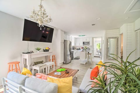 Riverside New Magnolia Springs Home with Dock, Beach House in Alabama