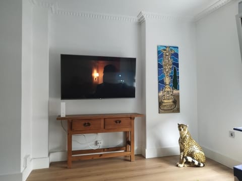 Céntrico y amplio piso con plaza parking Apartment in Cangas