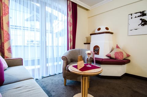 Sporthotel Almhof Bed and Breakfast in Ischgl