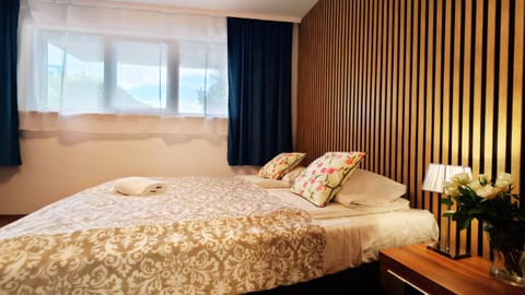 Bed, Bathroom, Other, Other, Other, Photo of the whole room, Seating area, Bedroom, towels, towels