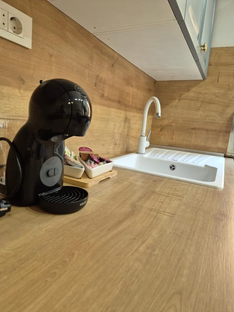 Coffee/tea facilities, kitchen