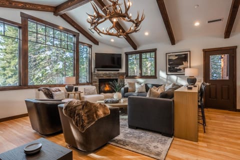 Gray Bear #86 home House in Mammoth Lakes