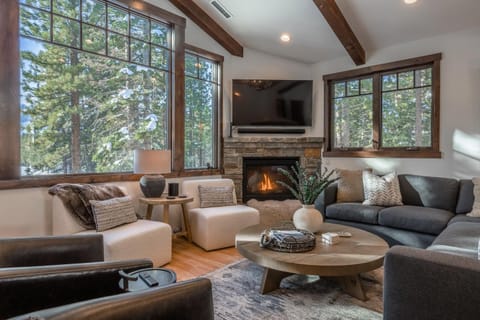 Gray Bear #86 home House in Mammoth Lakes