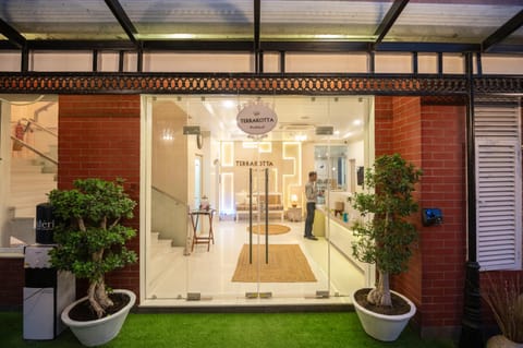 Facade/entrance