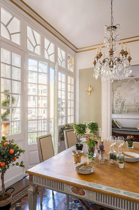 The Collection Barcelona - Placa Catalunya V Charming and Exquisite 5Bd Apartment with Large Balcony Apartment in Barcelona