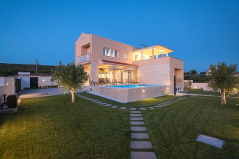 Villa Vinka Villa in Šibenik-Knin County, Croatia