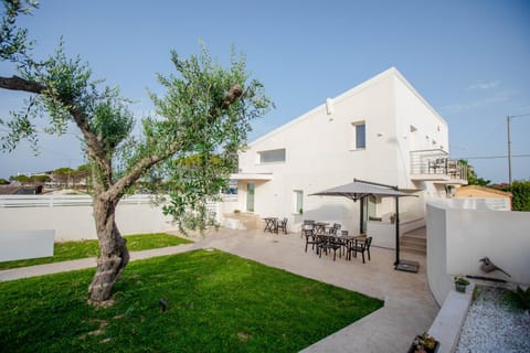 Patio, Garden