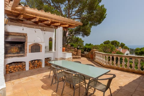 Patio, BBQ facilities, Balcony/Terrace