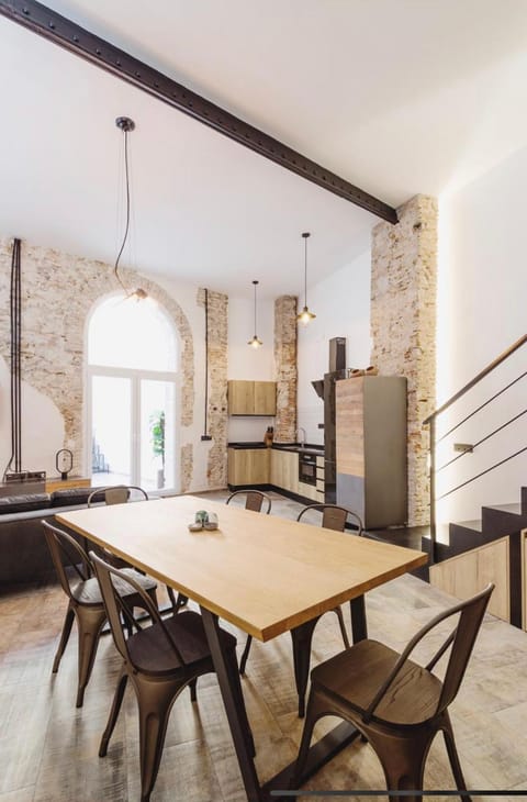 Kitchen or kitchenette, Living room, Dining area
