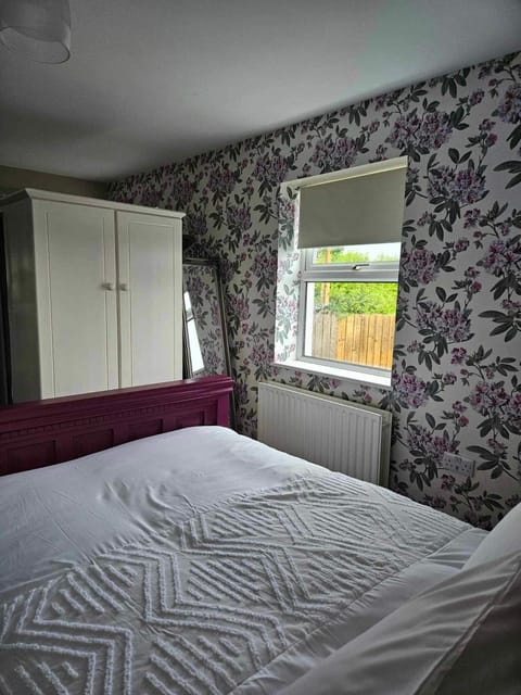 Bed, Bedroom, wardrobe