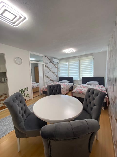 Living room, Seating area, Dining area