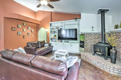 Charming Home Less Than 10 Mi to Sequoia Natl Park! House in Three Rivers