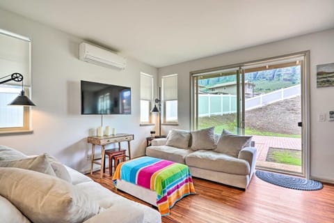 Modern Waianae Home with Mountain and Valley View House in Makaha Valley