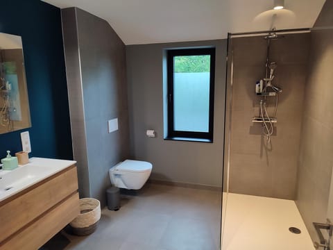 Fredhousedurbuy 2 Bed and Breakfast in Wallonia, Belgium