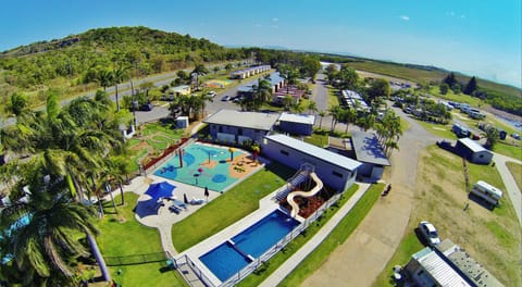 Facade/entrance, Bird's eye view, Swimming pool