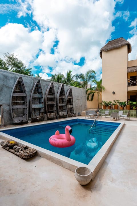 Swimming pool