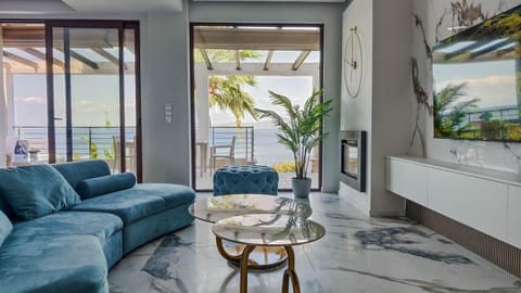 View (from property/room), Living room, Seating area