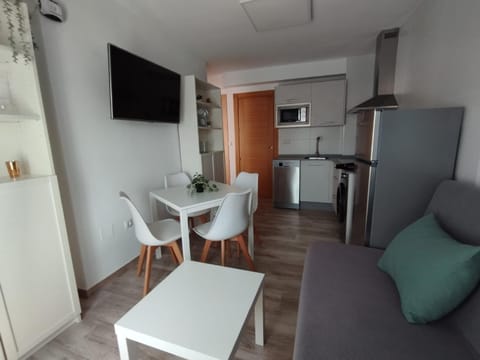 TV and multimedia, Kitchen or kitchenette, Living room, Dining area, minibar