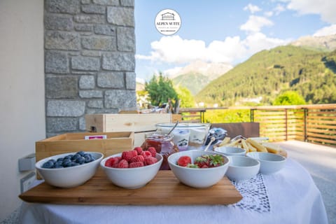 Breakfast, Continental breakfast, Buffet breakfast