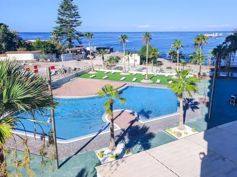 Property building, Swimming pool