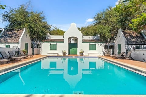 Ocean Serenade House in Inlet Beach