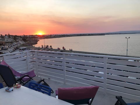 View (from property/room), Balcony/Terrace