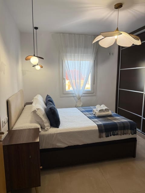 Bed, Bedroom, furniture