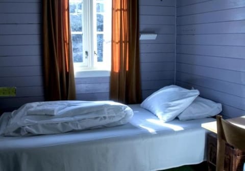 Kræmmervika Rorbuer - Rustic Cabins & Hostel in Lofoten Cabin in Lofoten