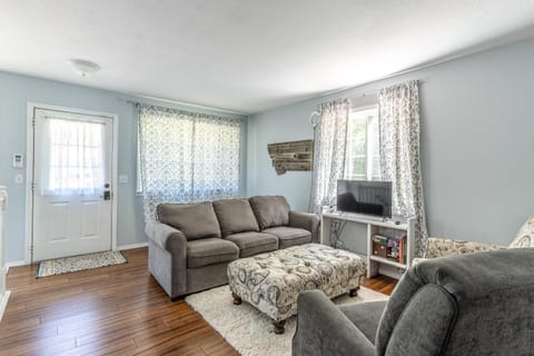 Cozy Escape House in Woods Bay